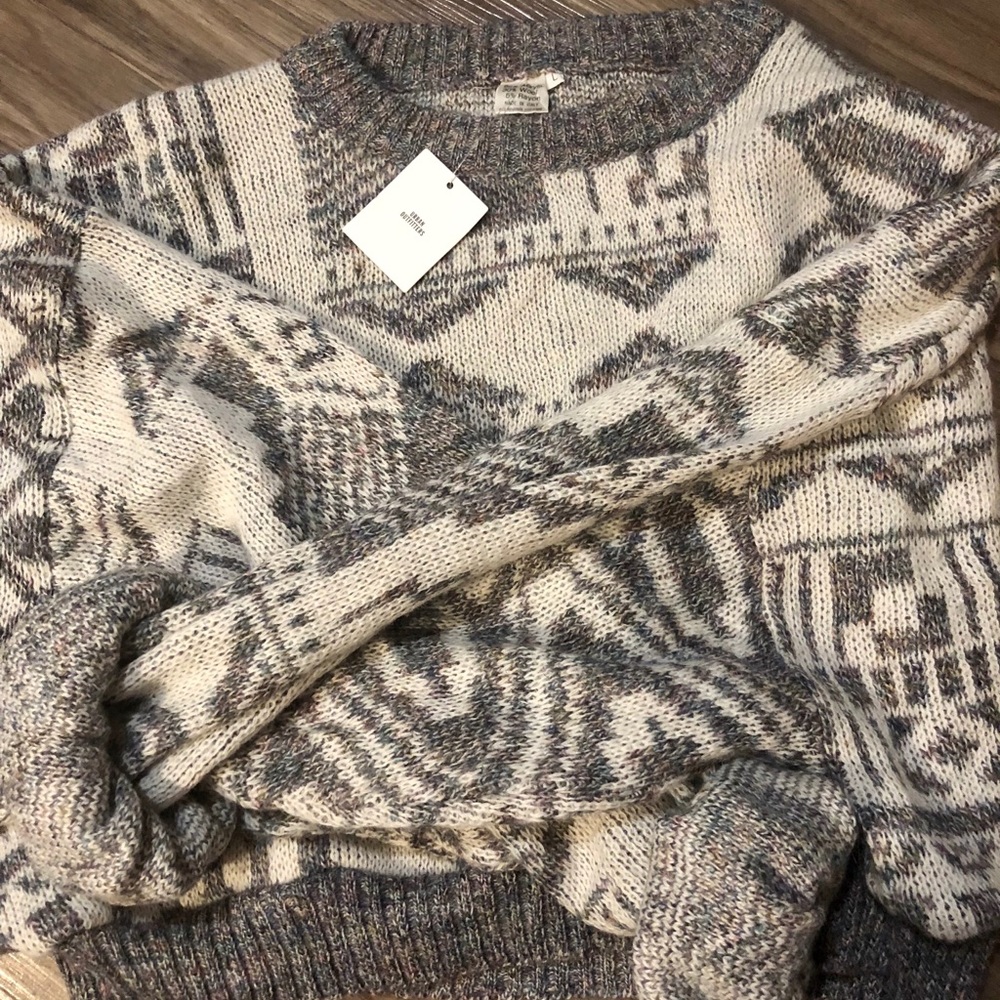 Oversized Urban Outfitters cropped sweater
